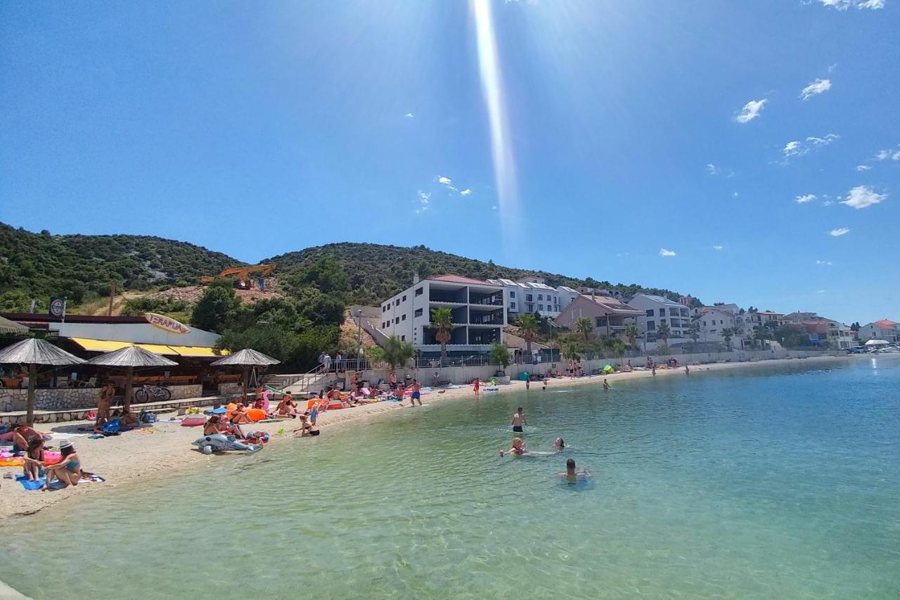 Apartments With A Parking Space Marina, Trogir - 11554 Exteriör bild